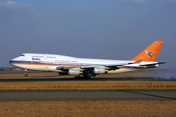 SAL BOEING 747 400 JNB RF 1054 34.jpg