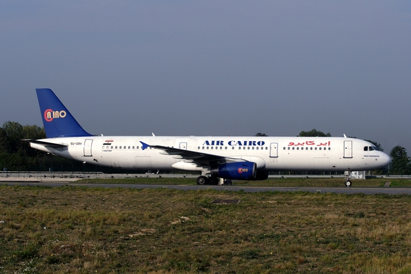 AIR CAIRO AIRBUS A321 CDG RF IMG_7091.jpg