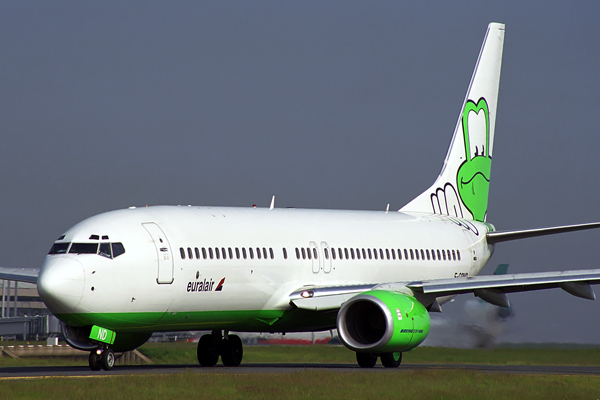 EURALAIR BOEING 737 800 CDG RF 1593 22.jpg