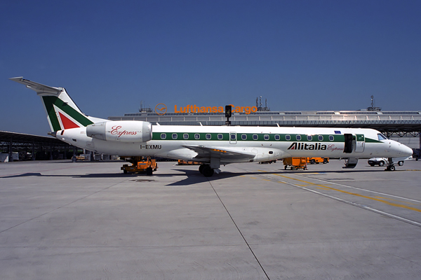 ALITALIA EXPRESS EMBRAER 145 MUC RF 1549 15.jpg