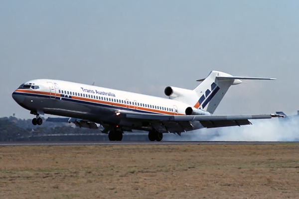 TRANS AUSTRALIA BOEING 727 200 SYD RF 74 12.jpg