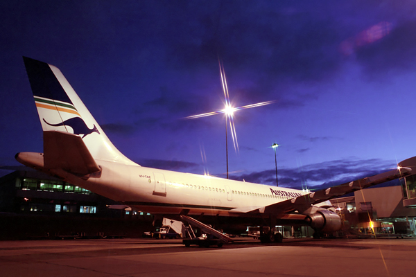 AUSTRALIAN AIRBUS A300 MEL RF 306 28.jpg