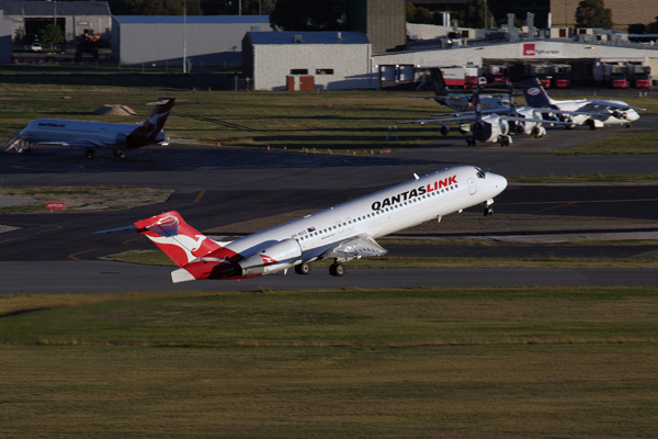 QANTAS LINK BOEING 717 PER RF IMG_5782.jpg