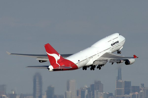 QANTAS BOEING 747 400 MEL RF IMG_6283.jpg