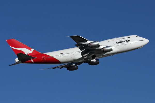 QANTAS BOEING 747 300 SYD RF IMG_0170.jpg