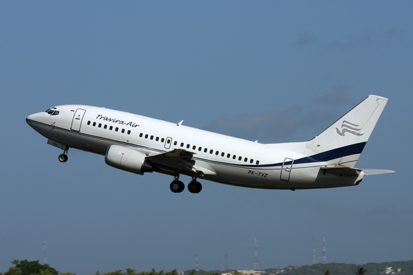 TRAVIRA AIR BOEING 737 500 RF IMG_4649.jpg