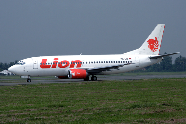 LION BOEING 737 300 CGK RF IMG_7133.jpg