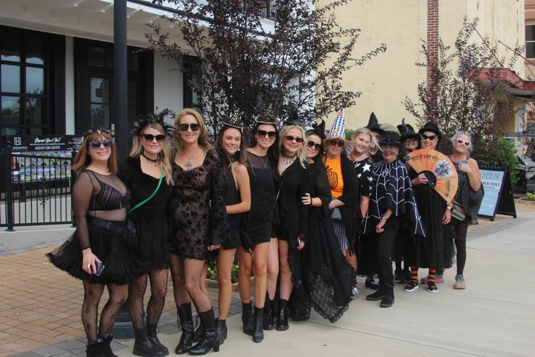 2025 10 25 Bay St Louis MS Witchs Walk (1021).JPG