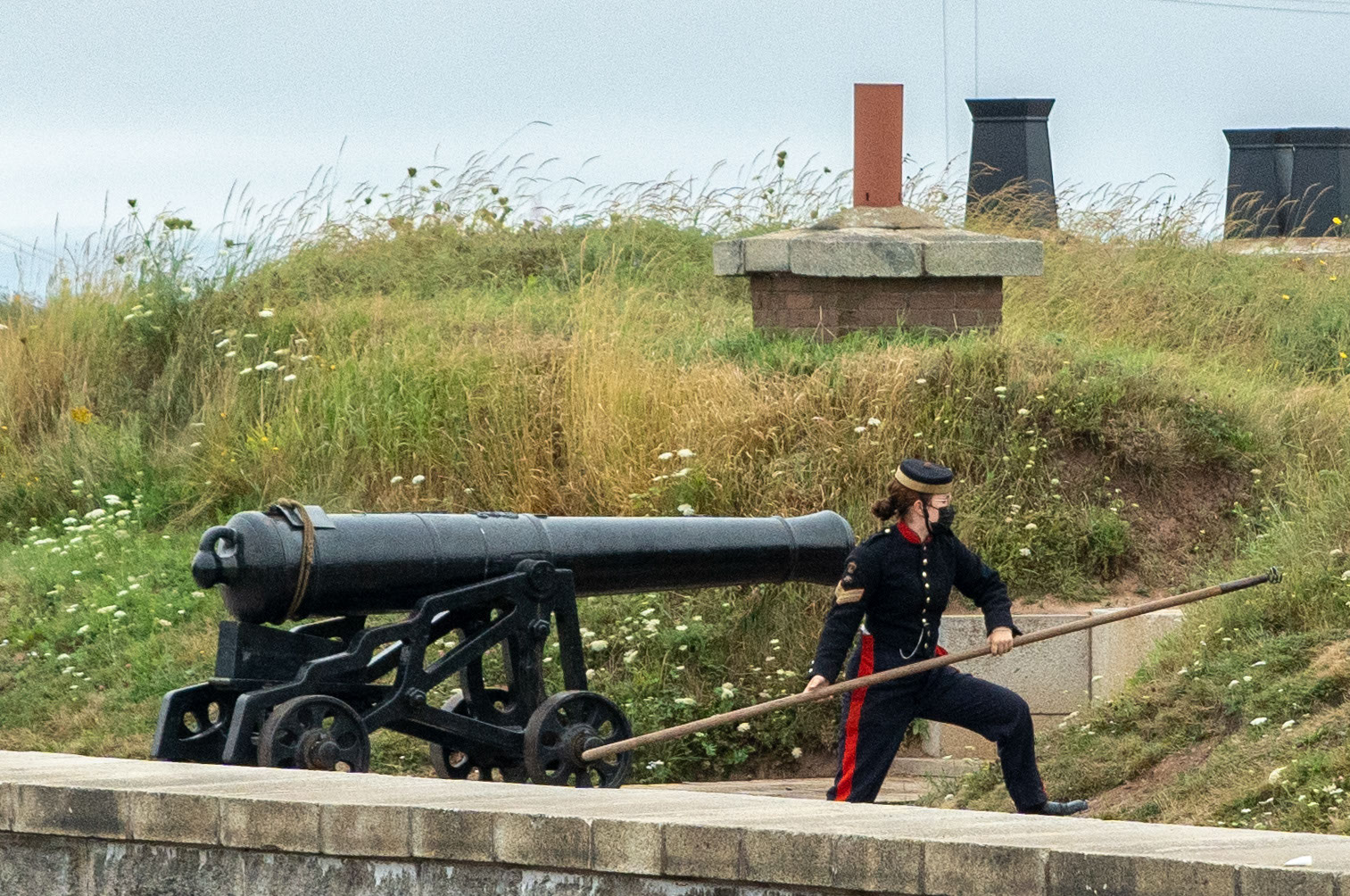 Loading the Noon Gun