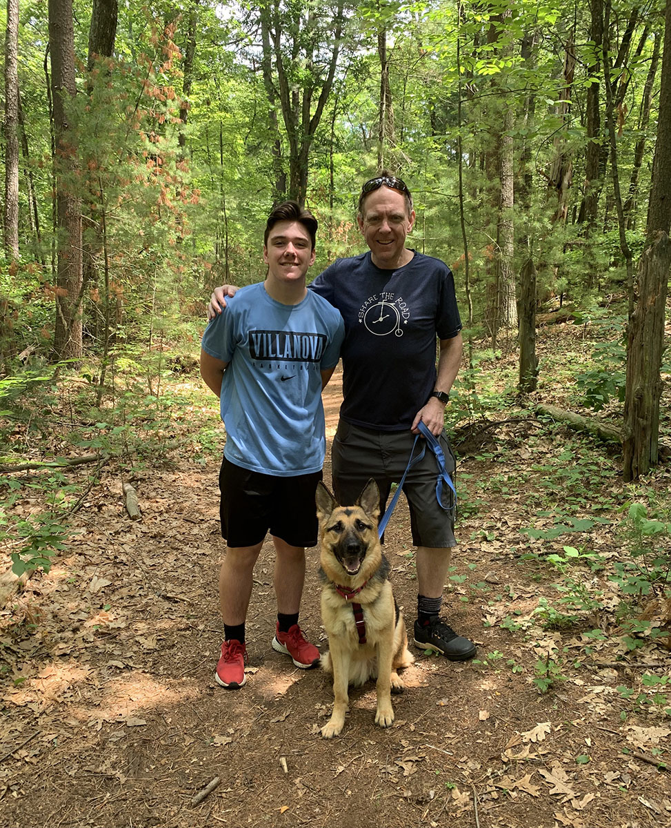 dadsday21-hike.jpg