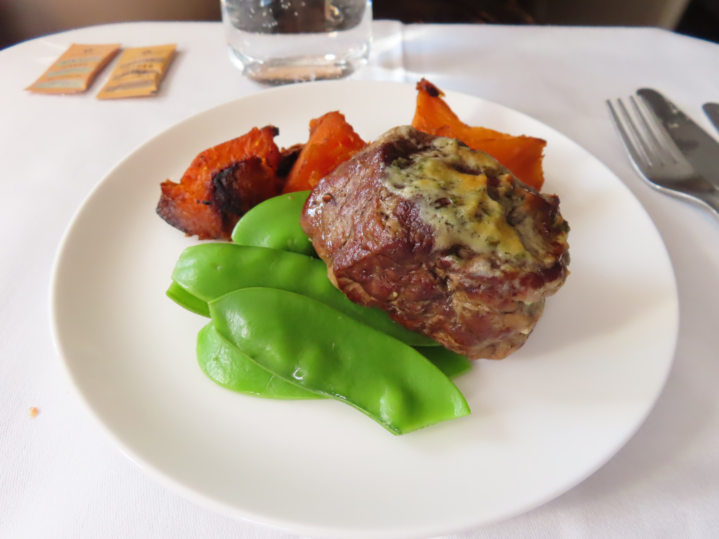 Qantas business class Melbourne to Singapore