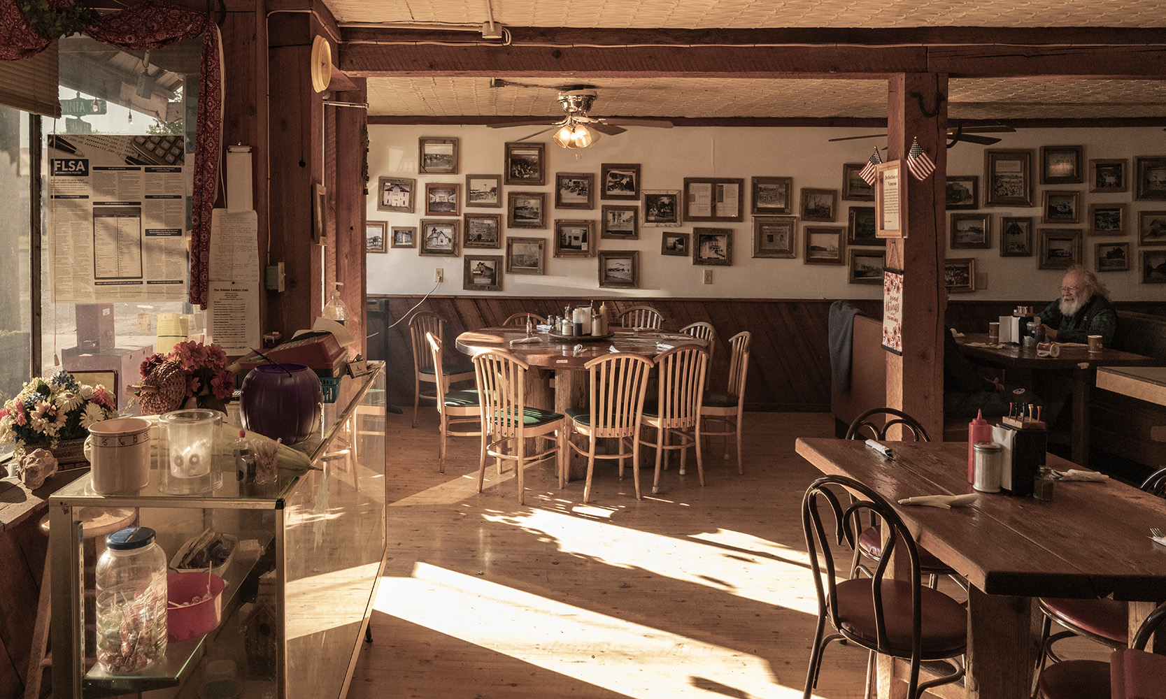 Sunlit,  Atlantic Cafe