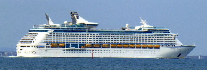 EXPLORER OF THE SEAS (2000) @ Southampton leaving - passing Ryde