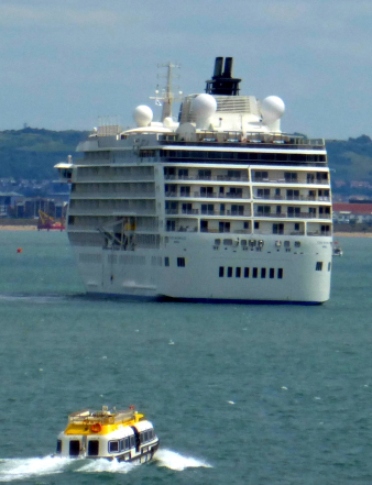THE WORLD (2002) @ Southampton - leaving passing Ryde