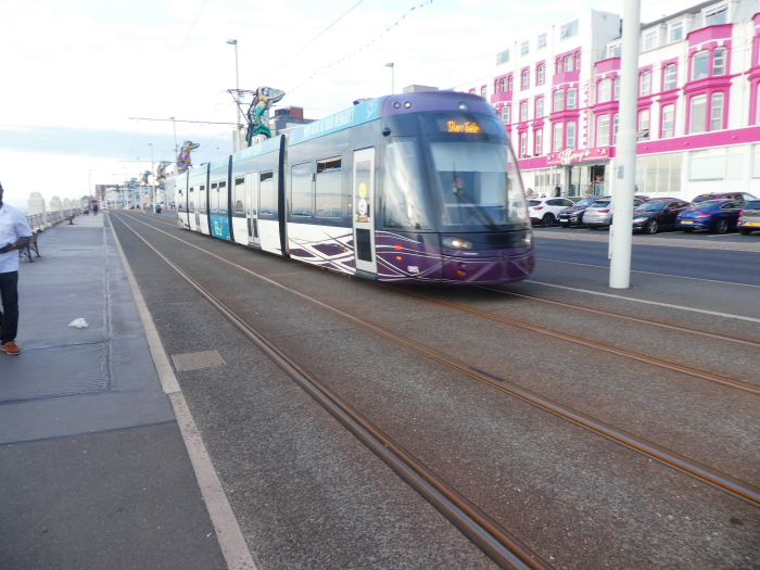 Bombardier Flexity2 005 @ North Shore Heading to Star Gate