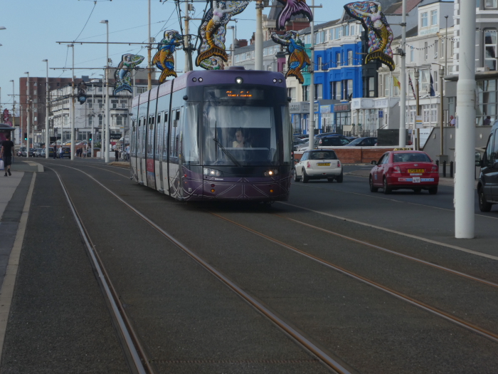 Bombardier Flexity2 011 @ North Shore Heading to Star Gate