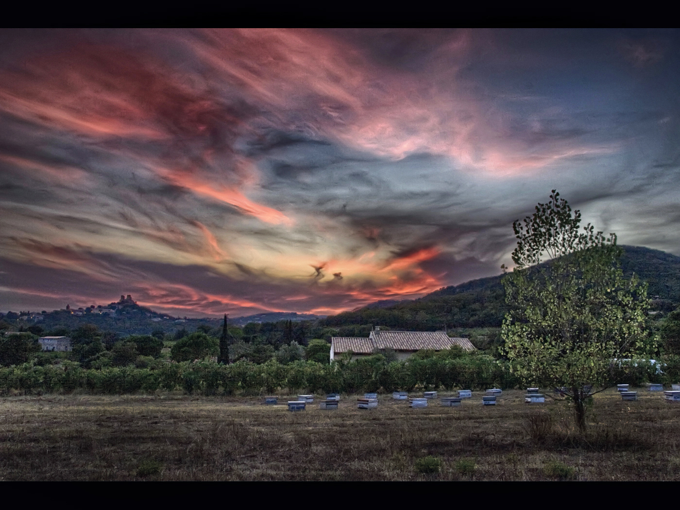 Hill-top GRIMAUD at sunset