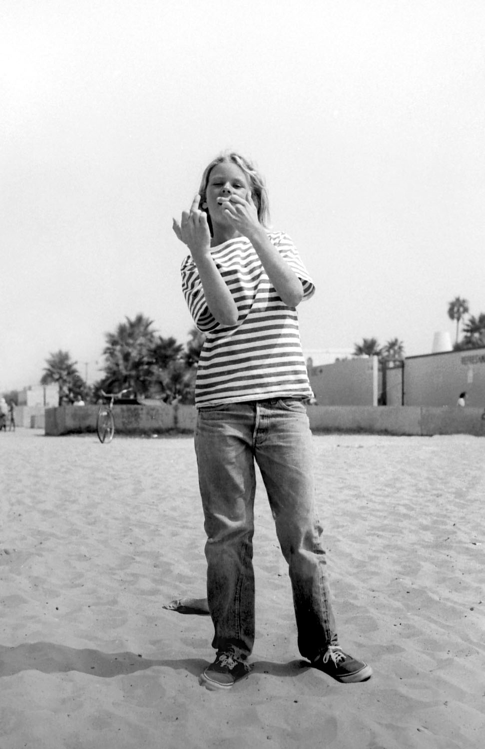 Dylan 9-11-77 new scan.jpg
