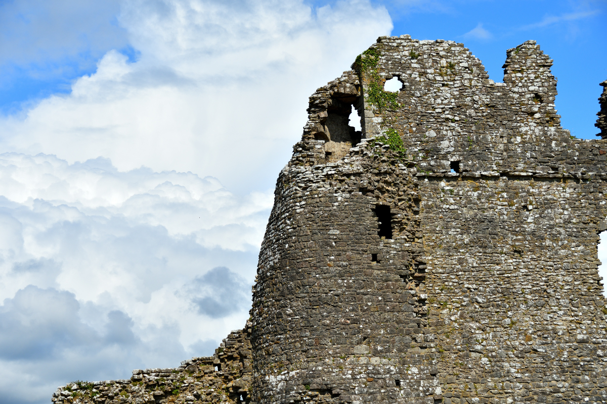 Towering Castle. Towering Cloud.