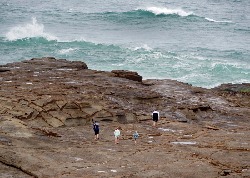 0449: Family on the rocks