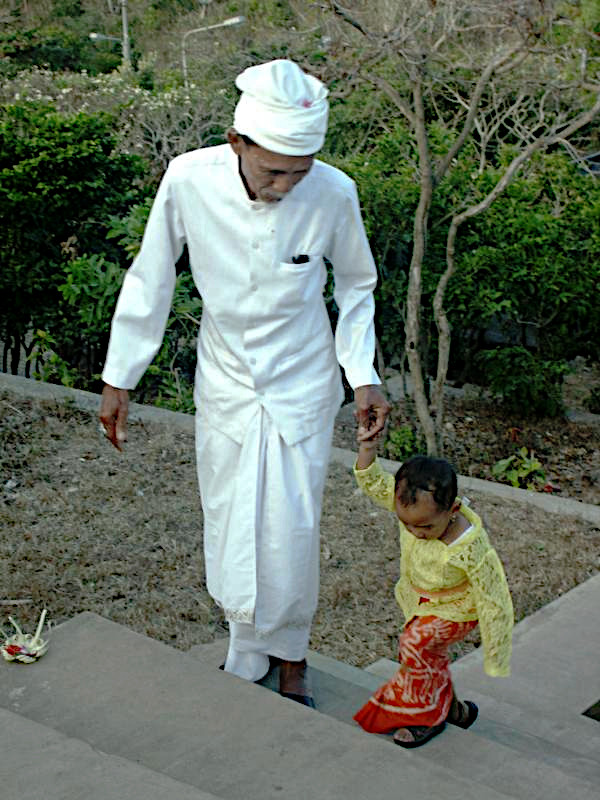 Holy man and child, Ulawatu