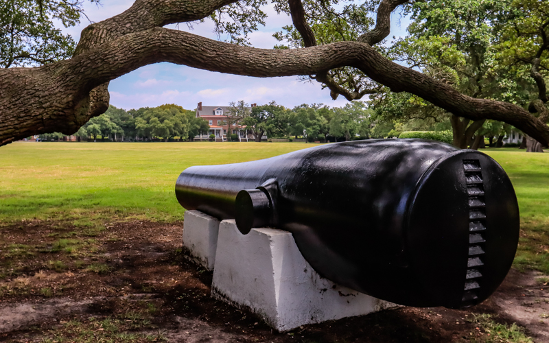 The Lincoln Gun, the first 15-inch Rodman Gun (1860), with a range of over four miles, in Fort Monroe NM