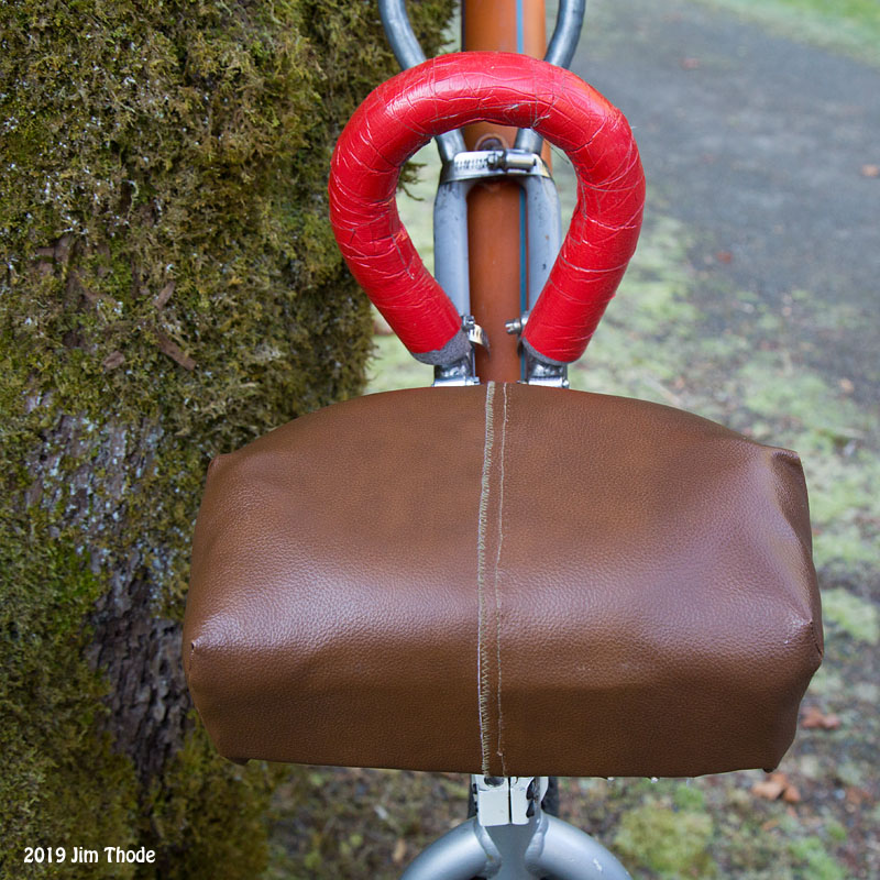Air Saddle With Cover