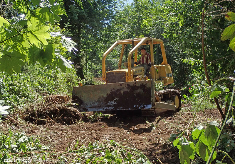 Clearing east line of 017961004001