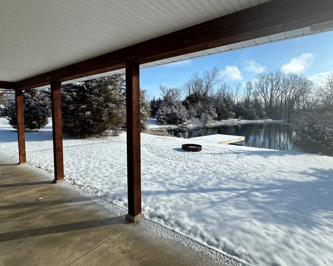 This mornings snow at the pond barn