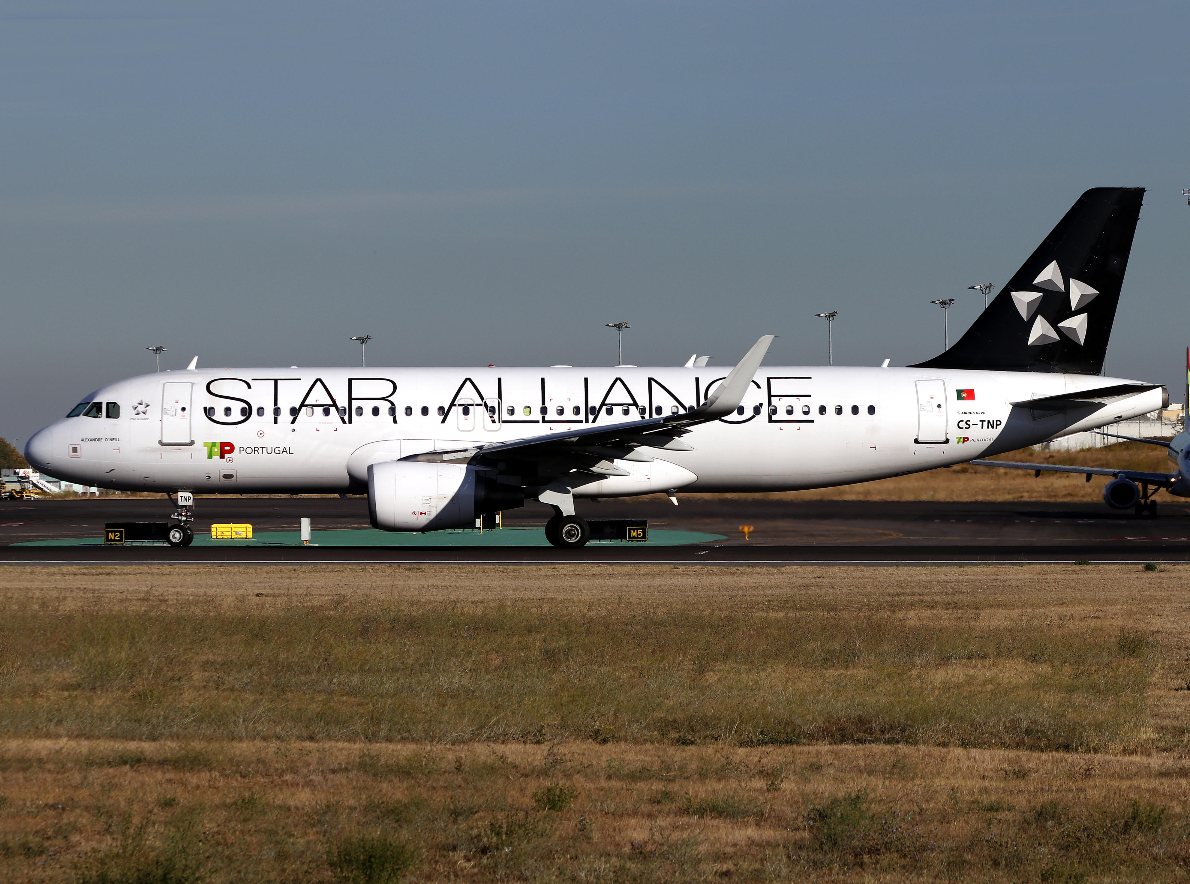 A320 CS-TNP 