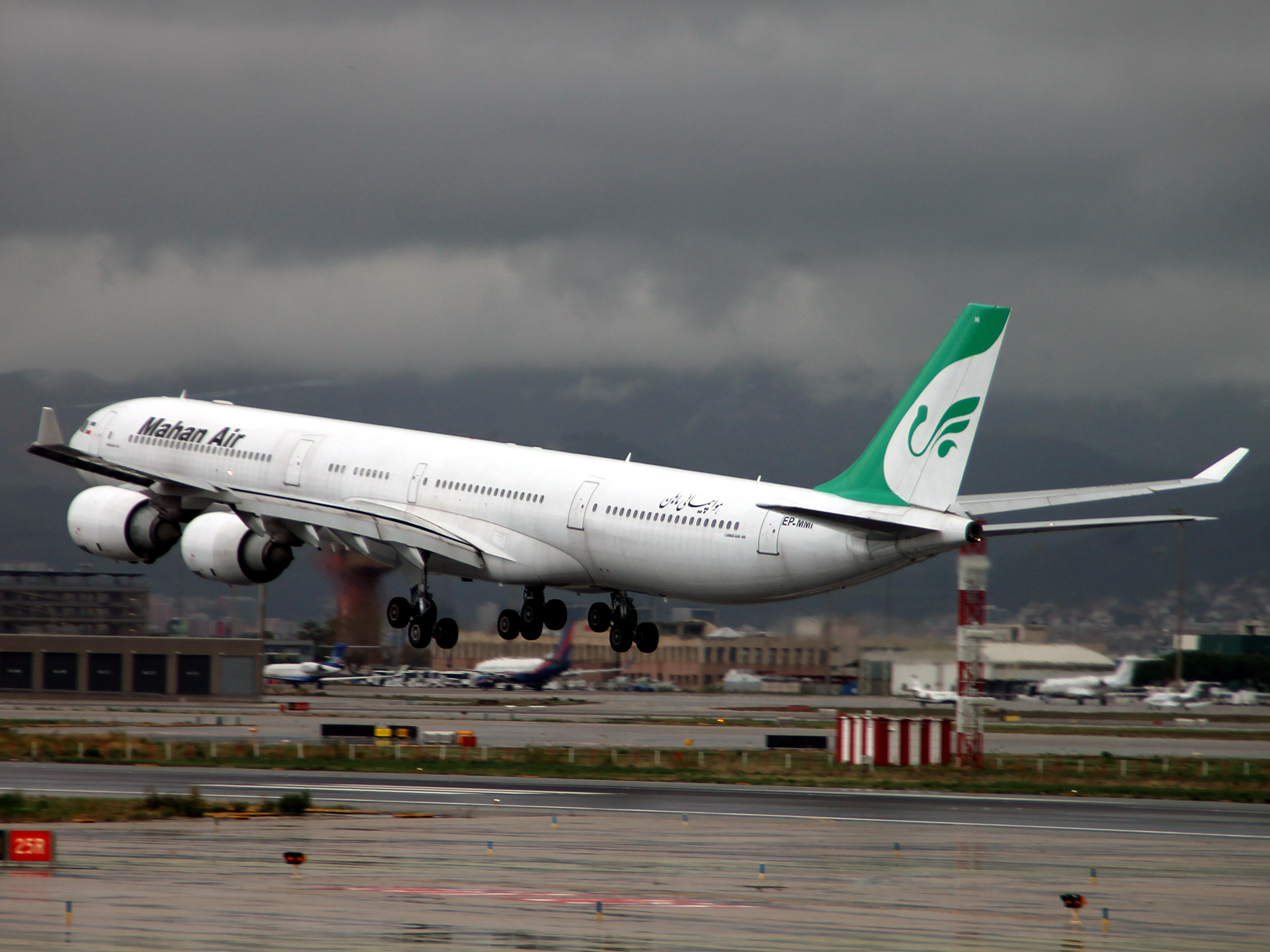 A340-600 EP-MMI 
