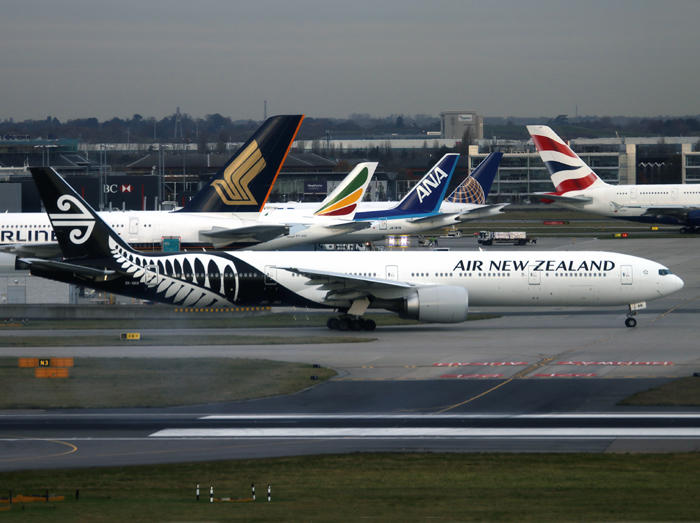 B777-300 ZK-OKR