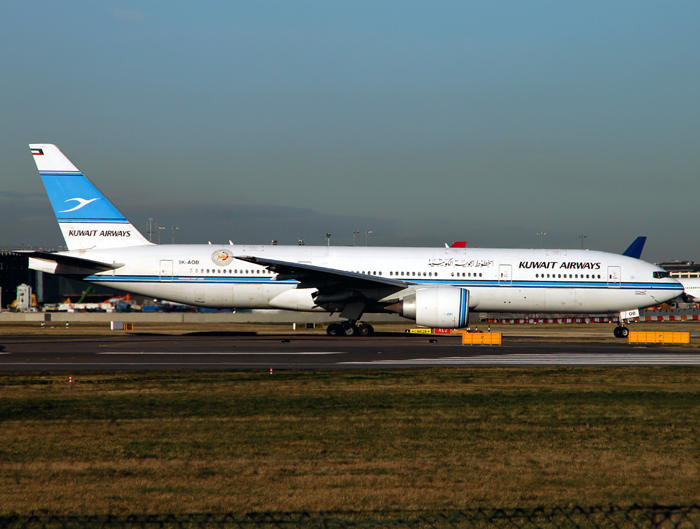 B777-200 9K-AOB