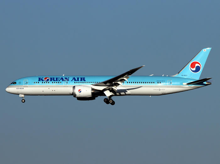 B787-9 HL-8081