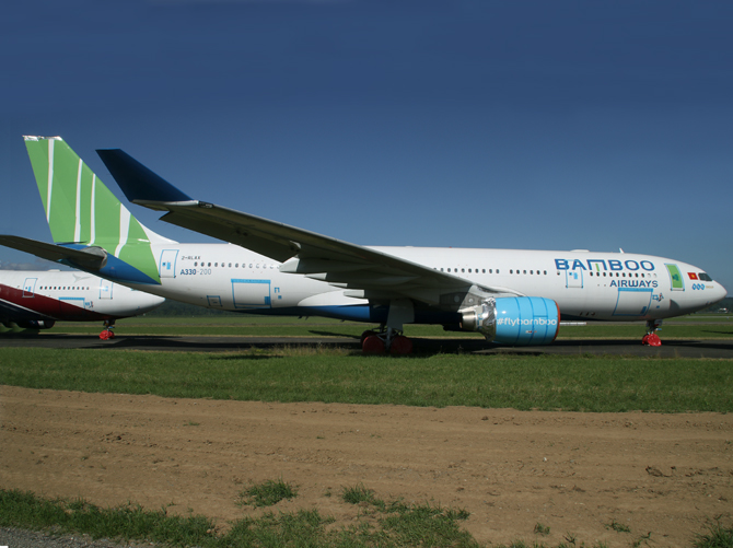 Airbus A330-200 2-RLAX 