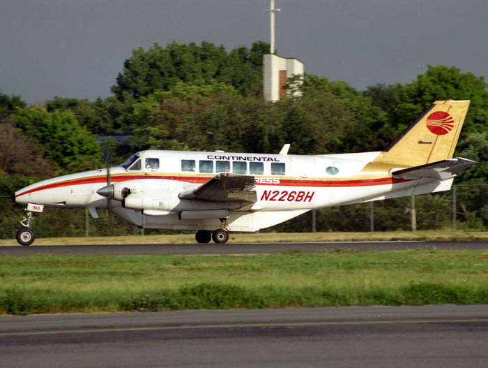 Beech 99 N226BH (LGA)