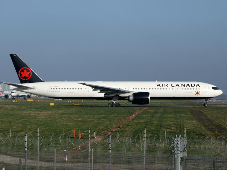 B777-300 C-FITW