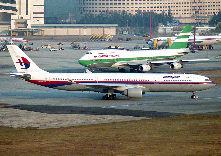 Airbus A330-300 9M-MKJ
