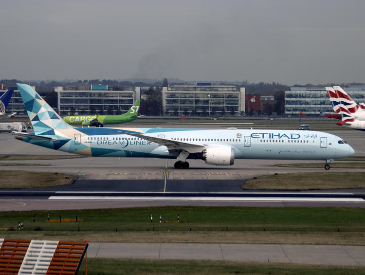 B787-10 A6-BMH