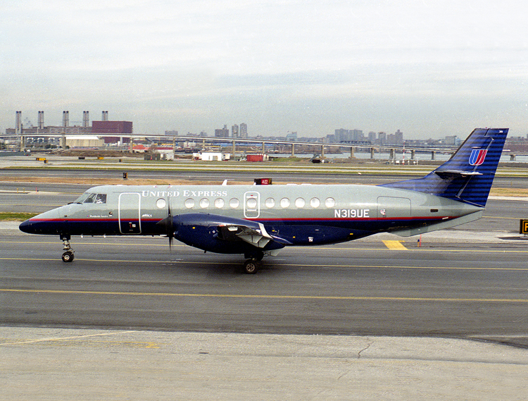 Bae J41 N319UE