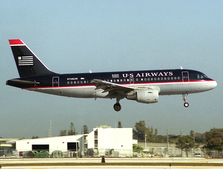 A319 N708UW 