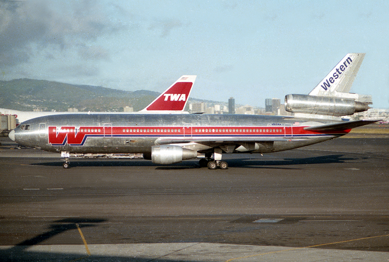 DC10-15 N918WA 