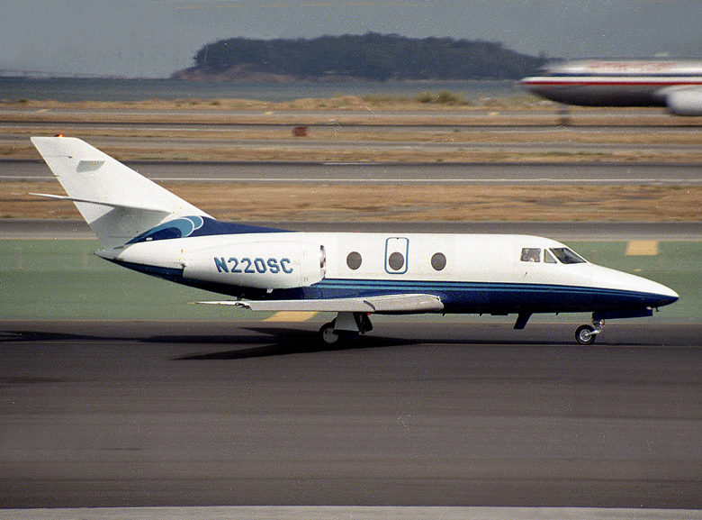 Dassault Falcon 10 N220SC 