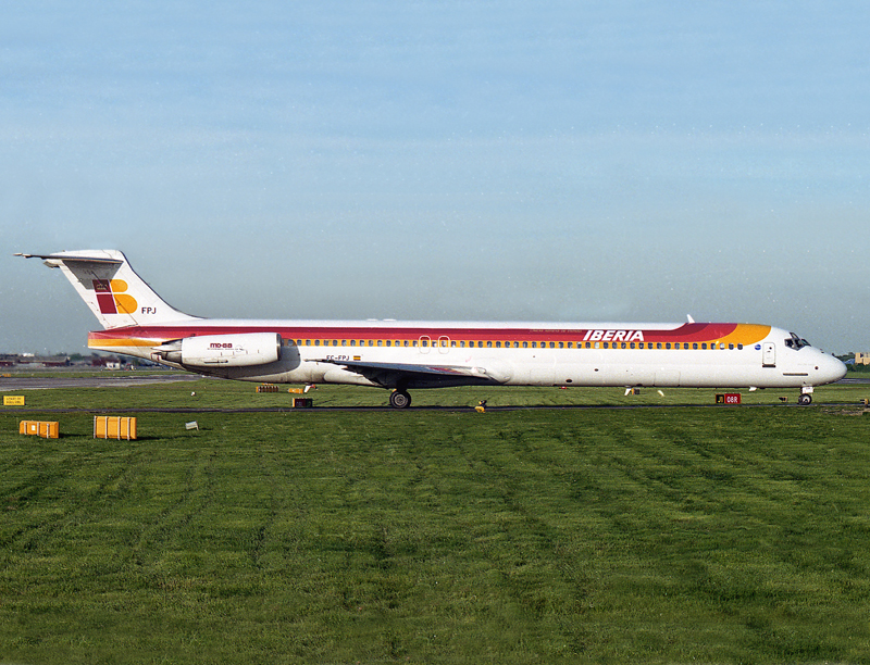 MD88 EC-FPJ 