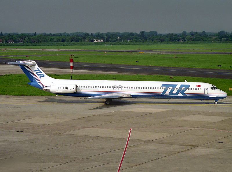 MD83 TC-TRU  