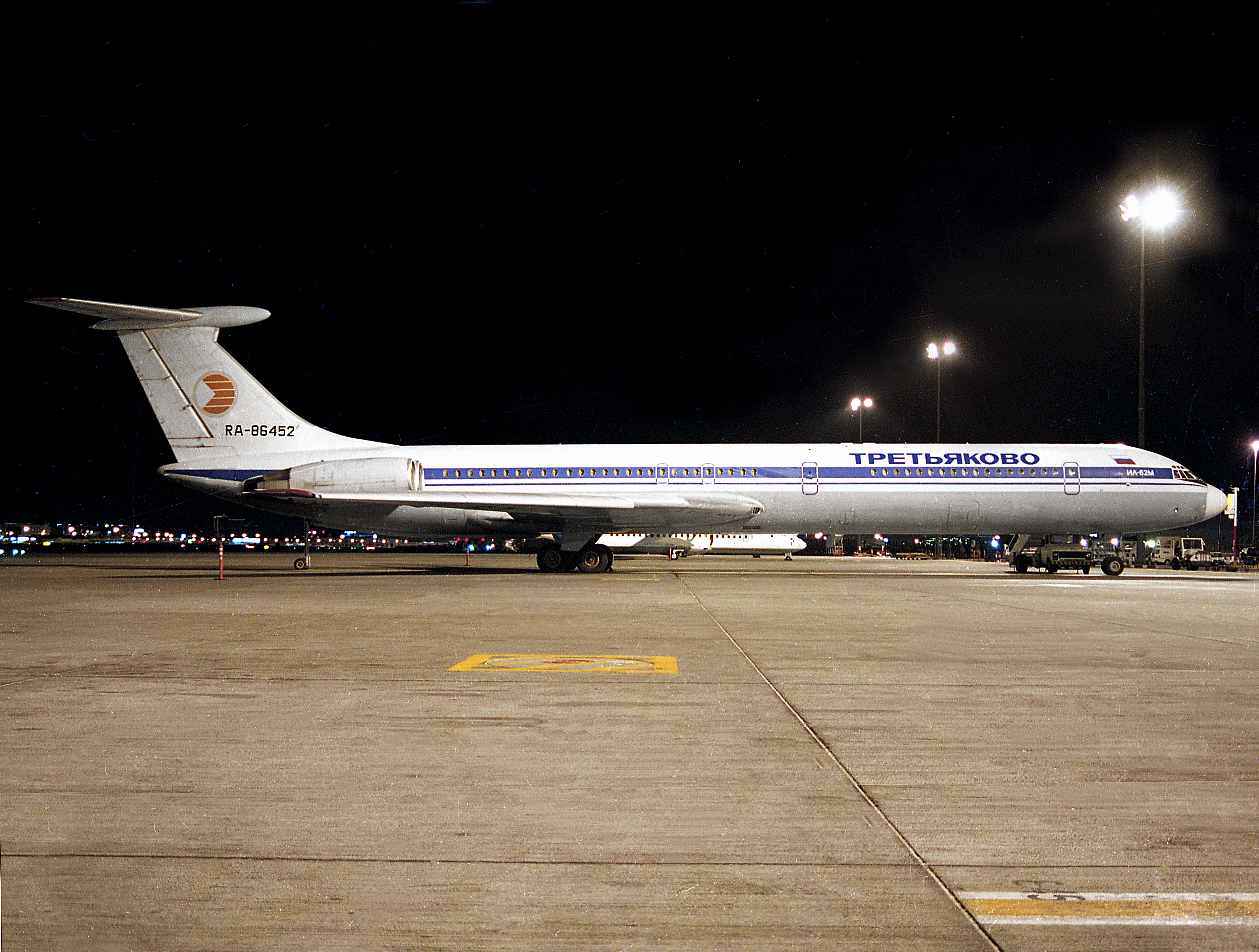 IL62M RA-86452