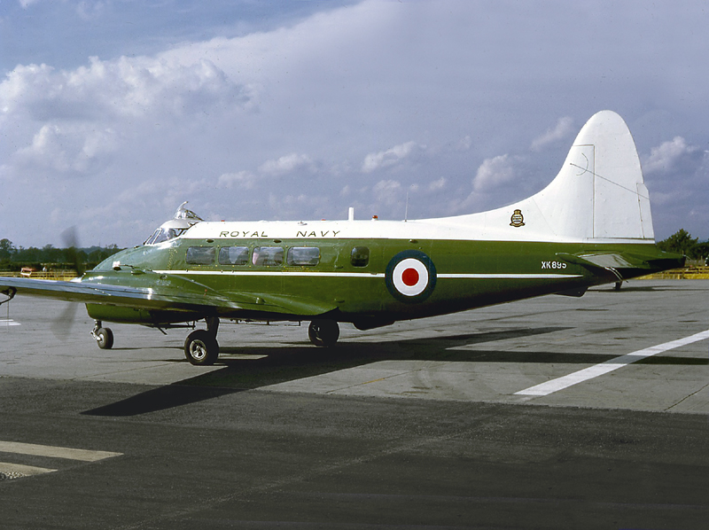 DH Dove XK-895