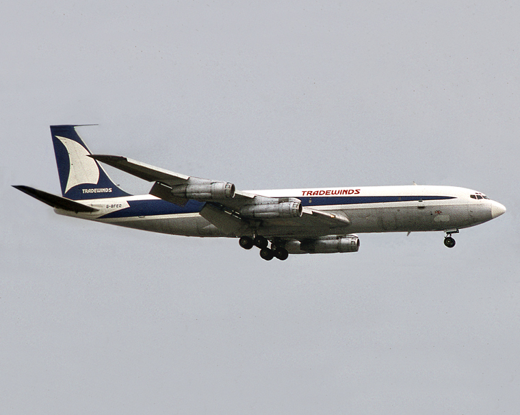 G-BFEO (LGW) SR fb.jpg
