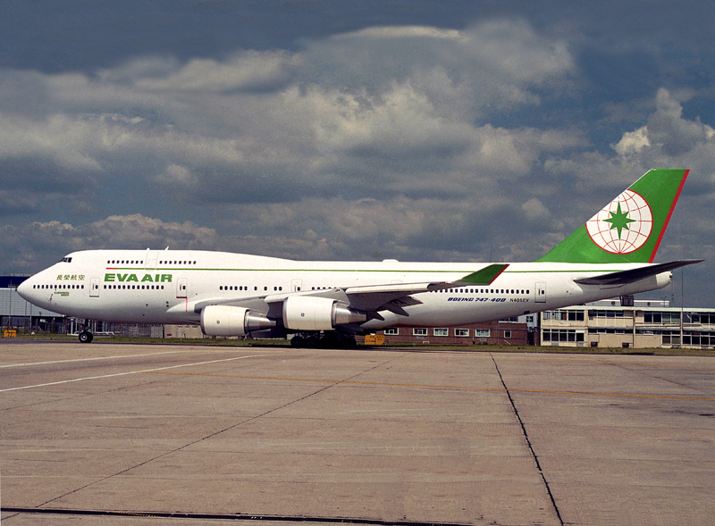 B747-400 N405EV 