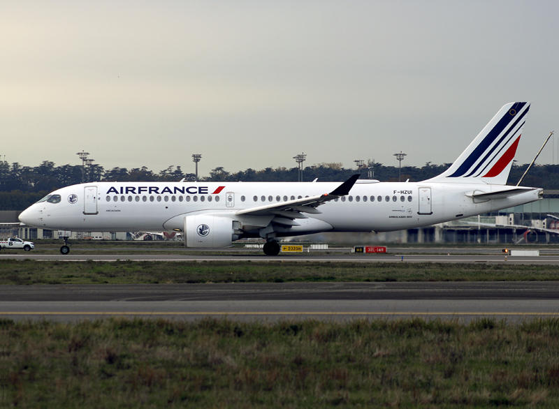 A220/CS300 F-HZUI